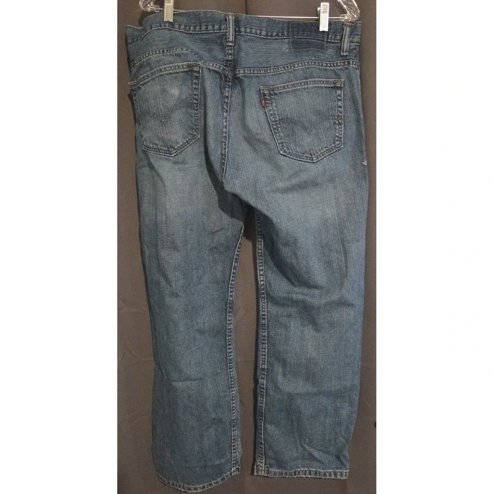 Levis 514 Straight Fit Blue‎ Denim Jeans, Men's Medium Wash, 5 Pocket Zip Fly